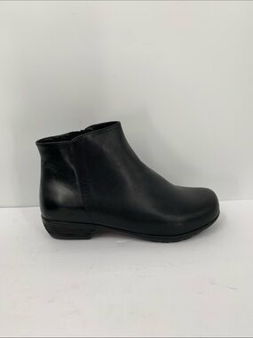 Ros Hommerson Ezra ankle boots black leather zipper shoe EUC 8 EE Extra WIDE WW
